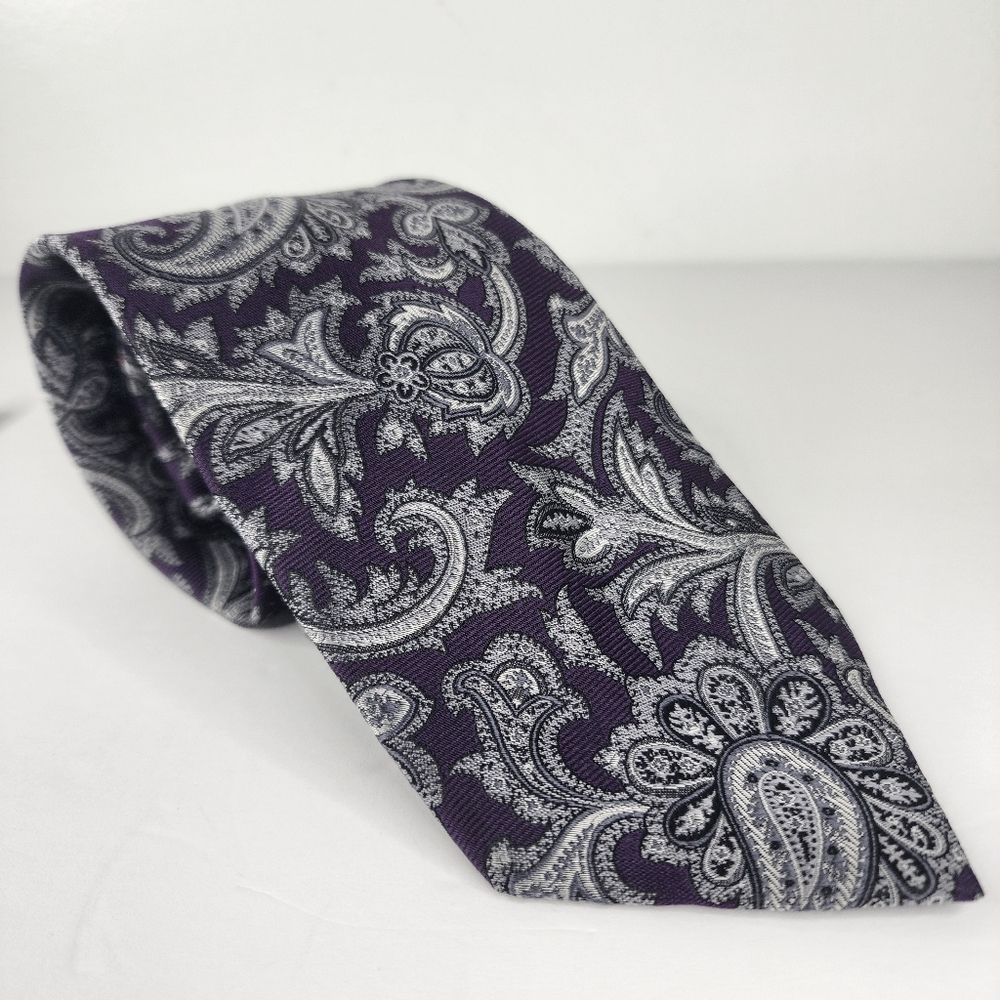 JOS. A. BANK Purple / Gray Paisley Silk Tie.